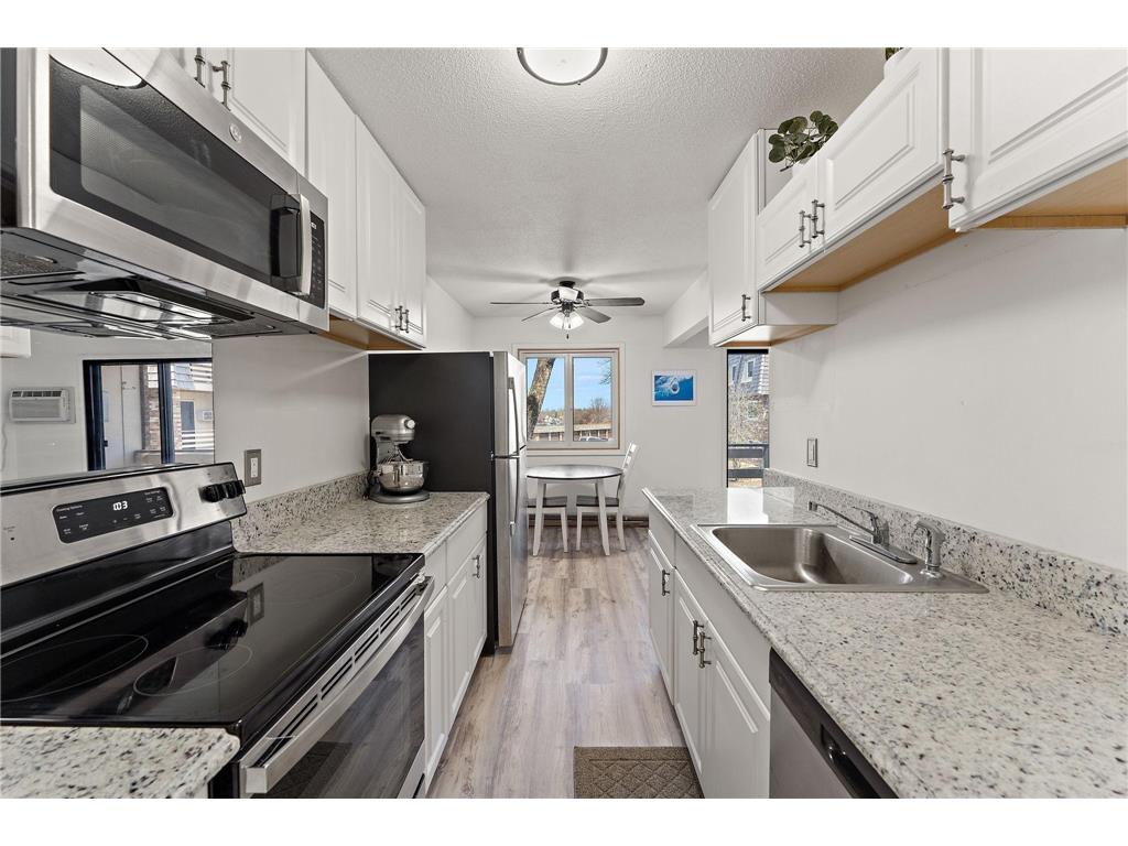 4407 Wilshire Boulevard #204 Mound MN 55364 - Lake Minnetonka 6811337 image5