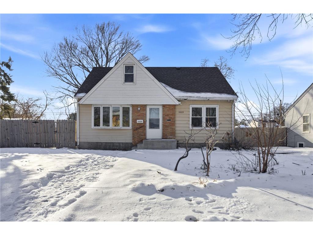 4409 Adair Avenue N Crystal MN 55422 7017914 image1