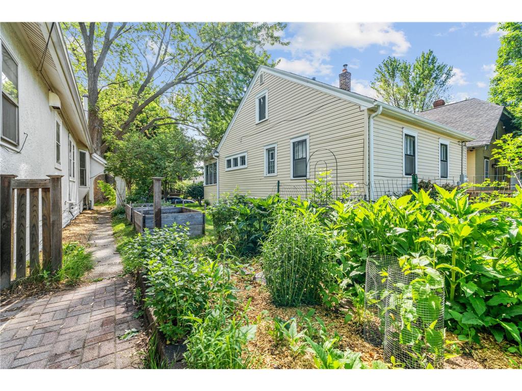 441 Saratoga Street S Saint Paul MN 55105 7080616 image45