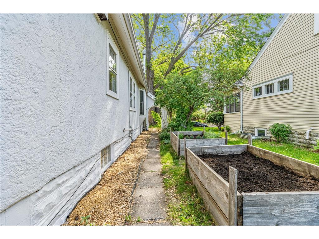 441 Saratoga Street S Saint Paul MN 55105 7080616 image46