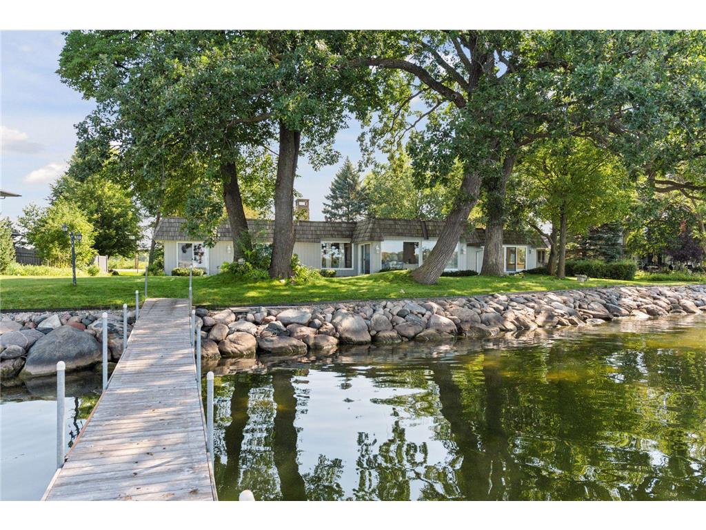 4410 Manitou Road Tonka Bay MN 55331 - Lake Minnetonka 6779578 image1