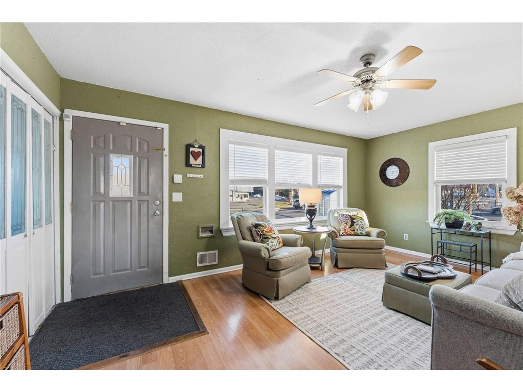 4410 NE Central Avenue NE Columbia Heights MN 55421 6819649 image1