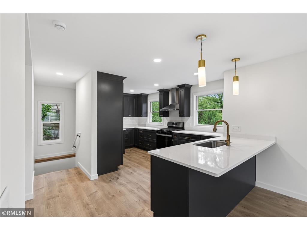 4410 Stinson Boulevard NE Columbia Heights MN 55421 - Silver 7076401 image12