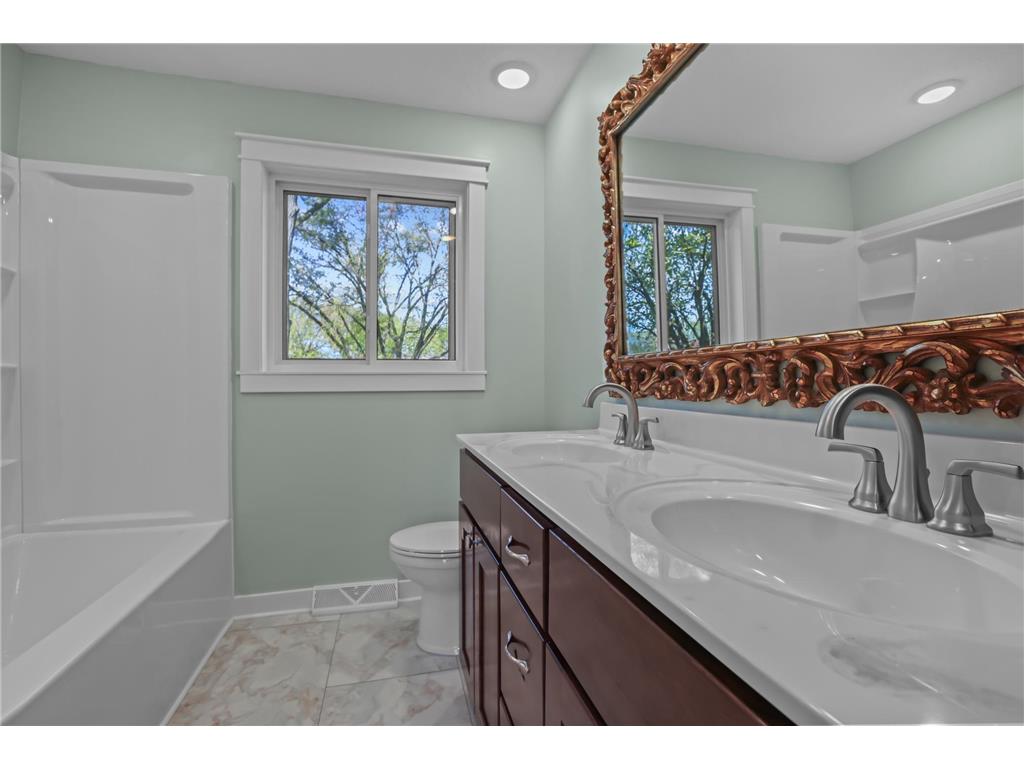 4413 Bramblewood Avenue Vadnais Heights MN 55127 7070479 image19