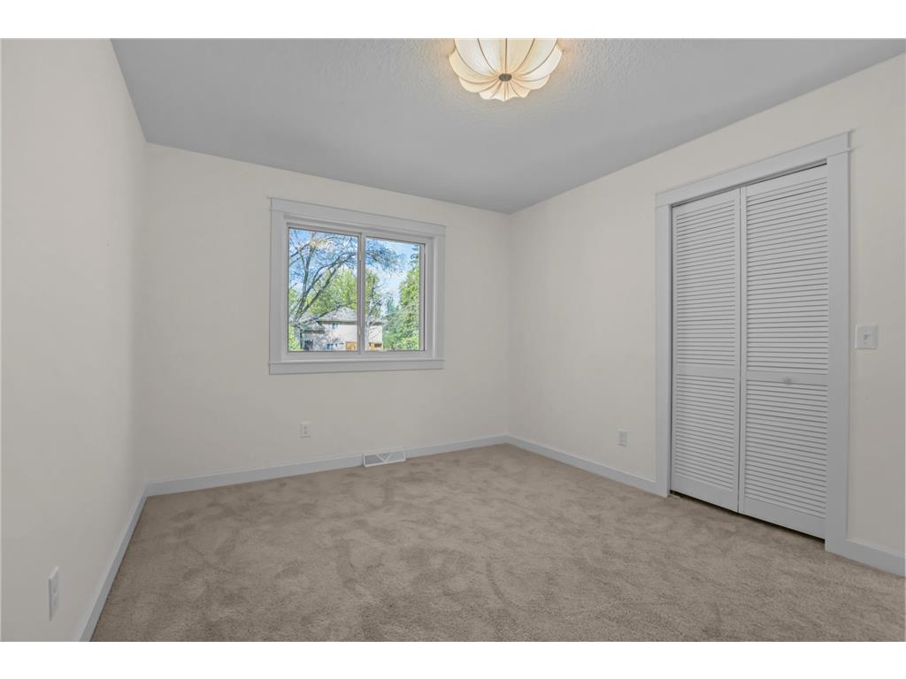 4413 Bramblewood Avenue Vadnais Heights MN 55127 7070479 image20