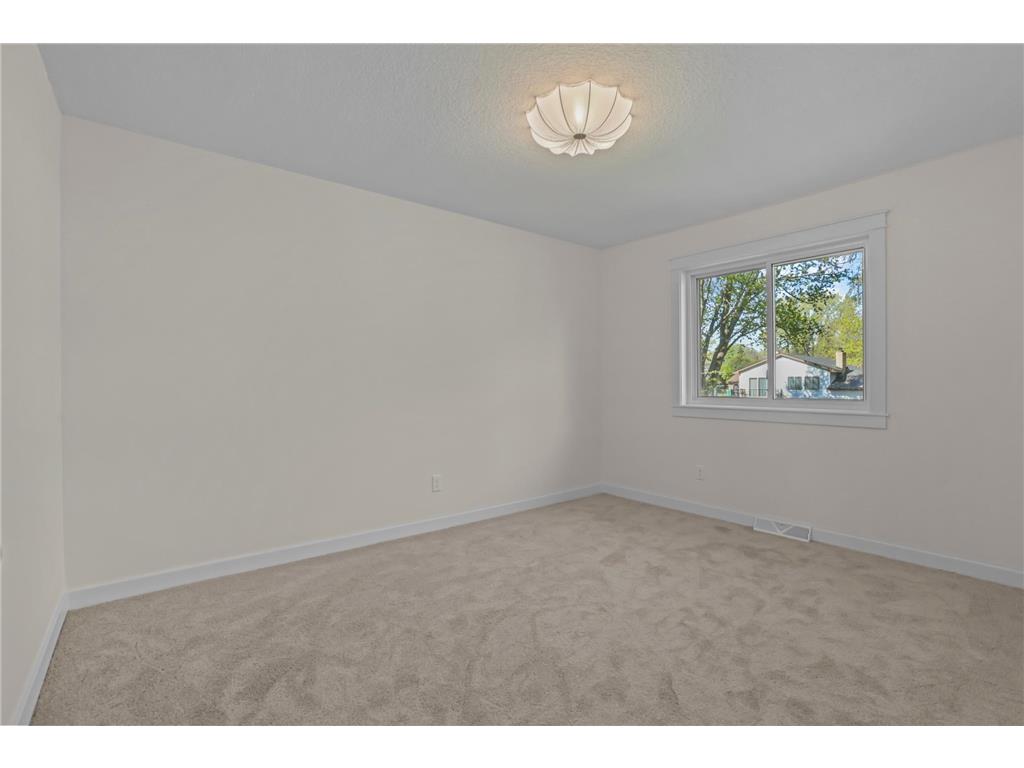4413 Bramblewood Avenue Vadnais Heights MN 55127 7070479 image21