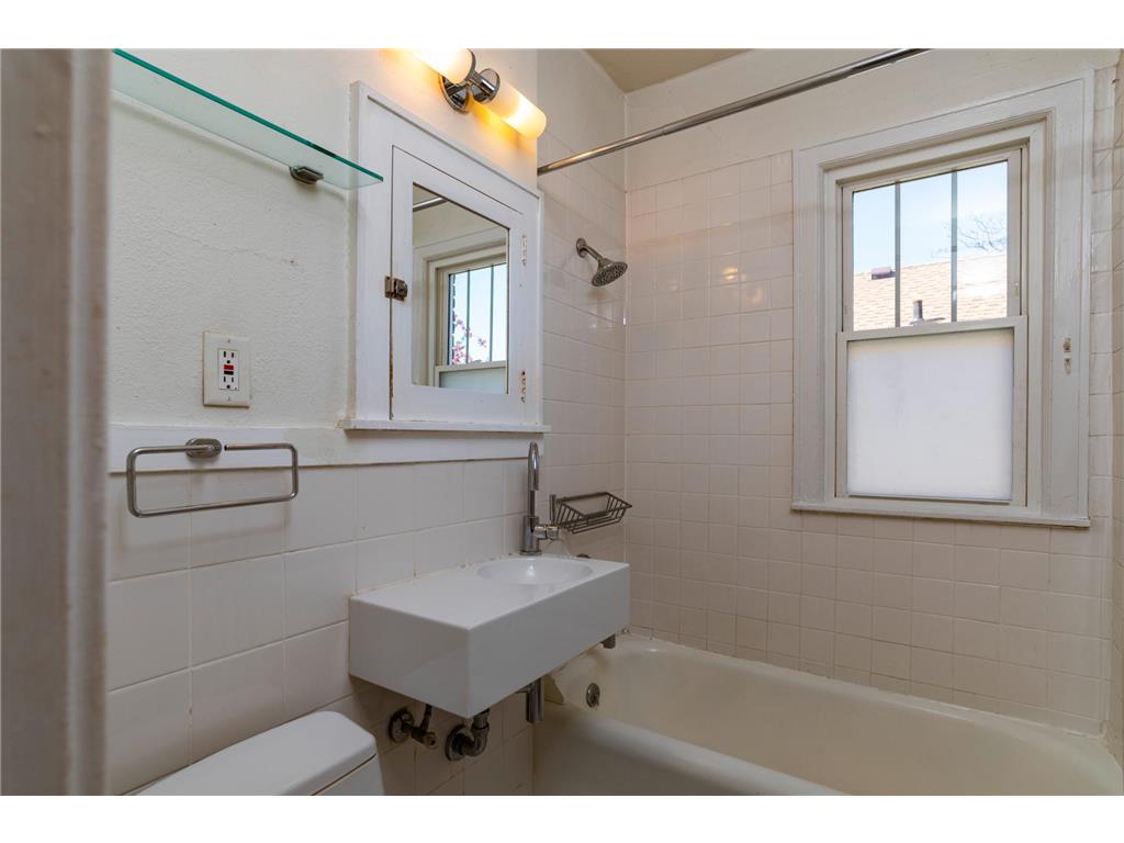4415 Chowen Avenue S #201 Minneapolis MN 55410 7084001 image14