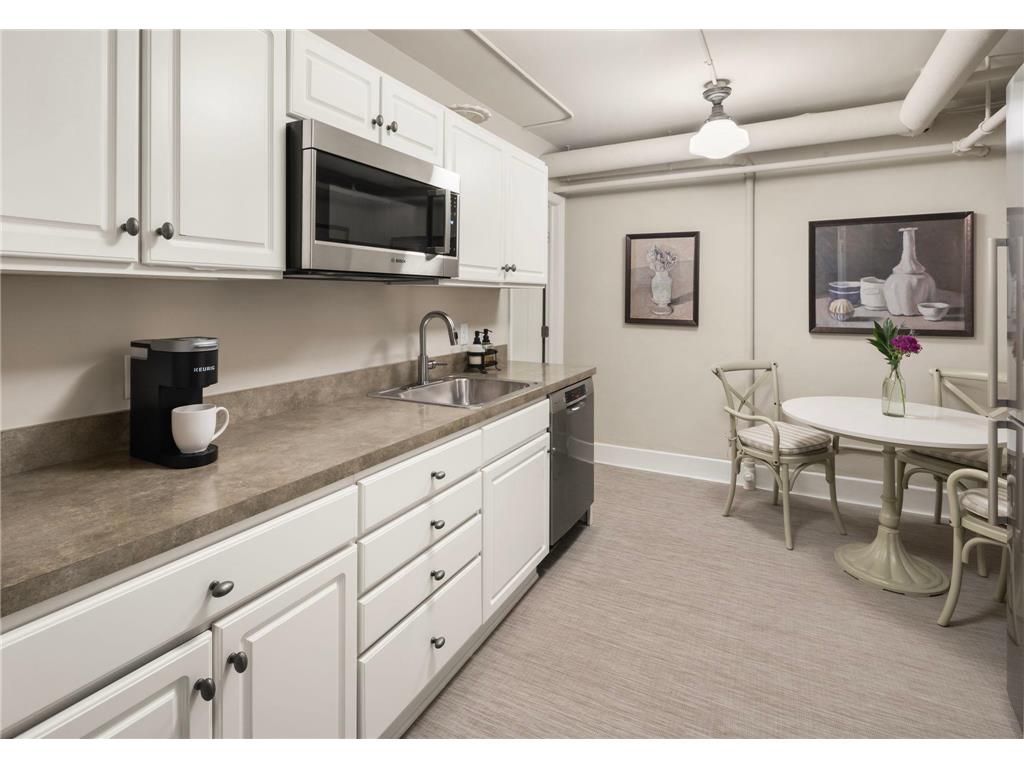 4415 E Lake Harriet Parkway Minneapolis MN 55419 - Harriet Lake 7027713 image60