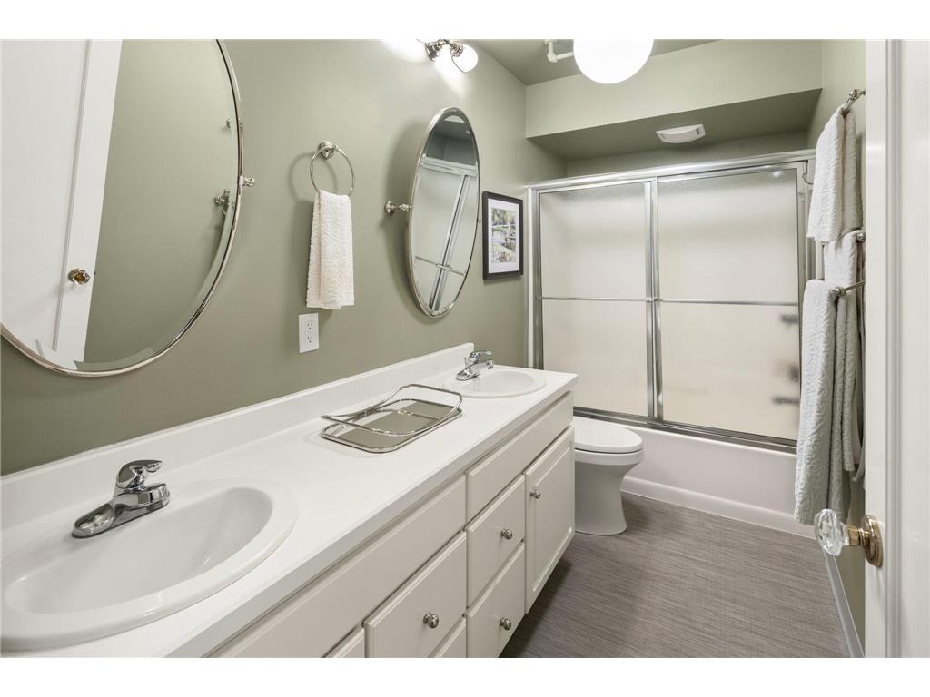 4415 E Lake Harriet Parkway Minneapolis MN 55419 - Harriet Lake 7027713 image61