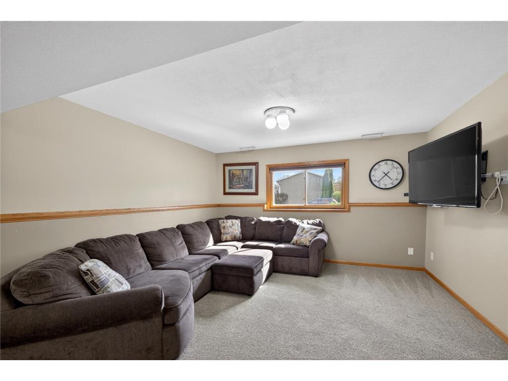 4415 Valley Drive NW Rochester MN 55901 7058612 image17