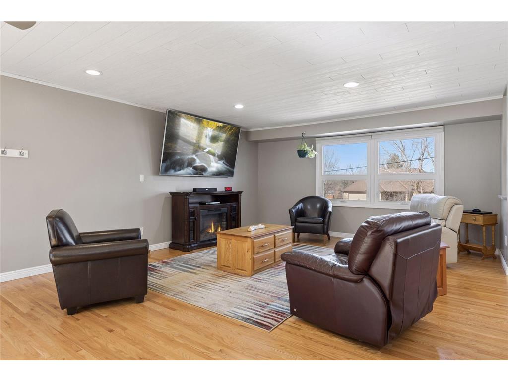 4415 Victoria Street N Shoreview MN 55126 7064650 image12