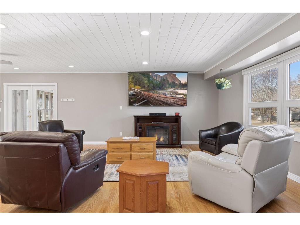 4415 Victoria Street N Shoreview MN 55126 7064650 image13