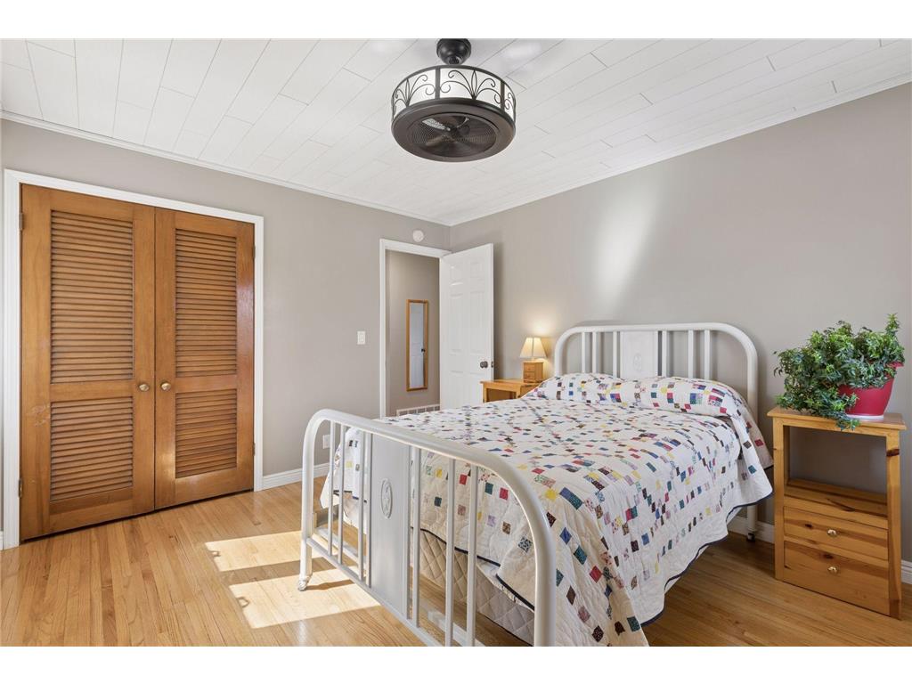 4415 Victoria Street N Shoreview MN 55126 7064650 image24