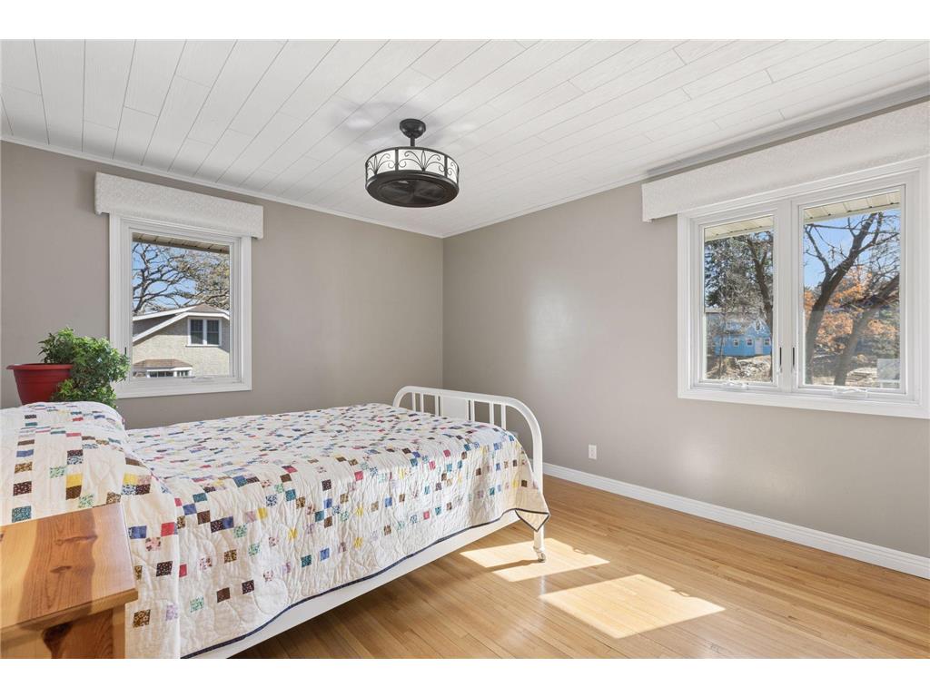 4415 Victoria Street N Shoreview MN 55126 7064650 image25