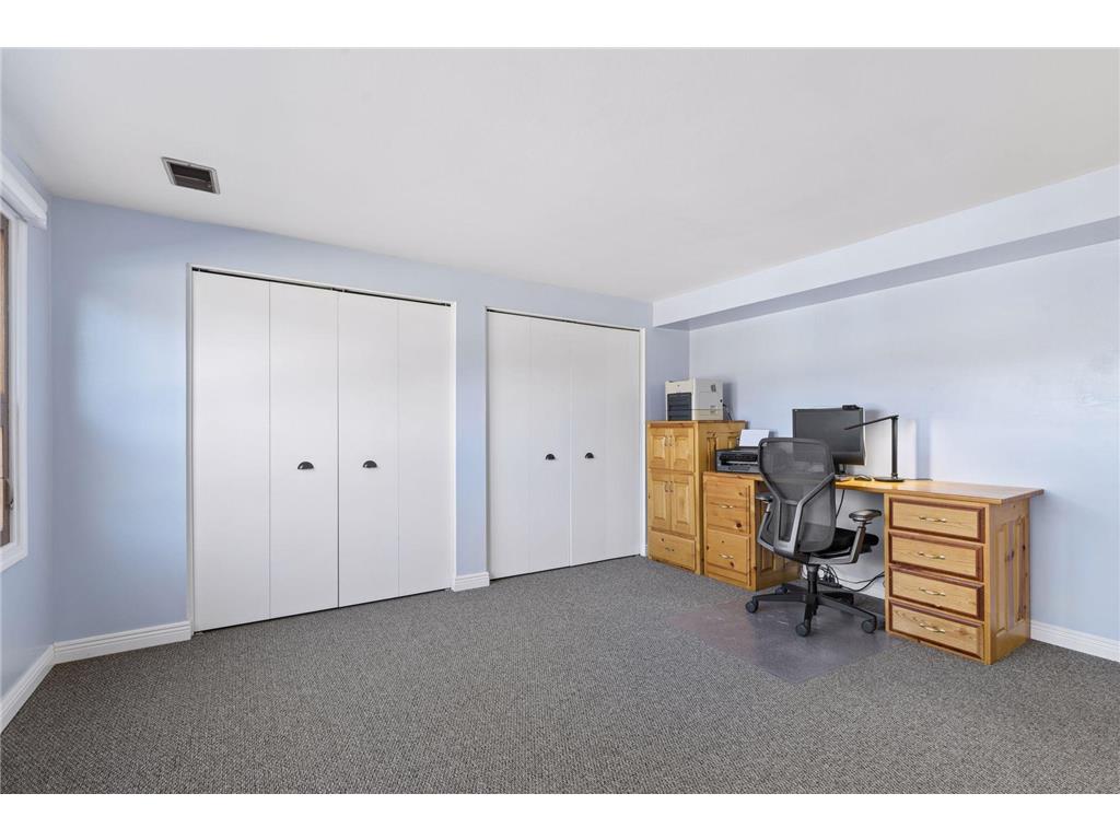4415 Victoria Street N Shoreview MN 55126 7064650 image28