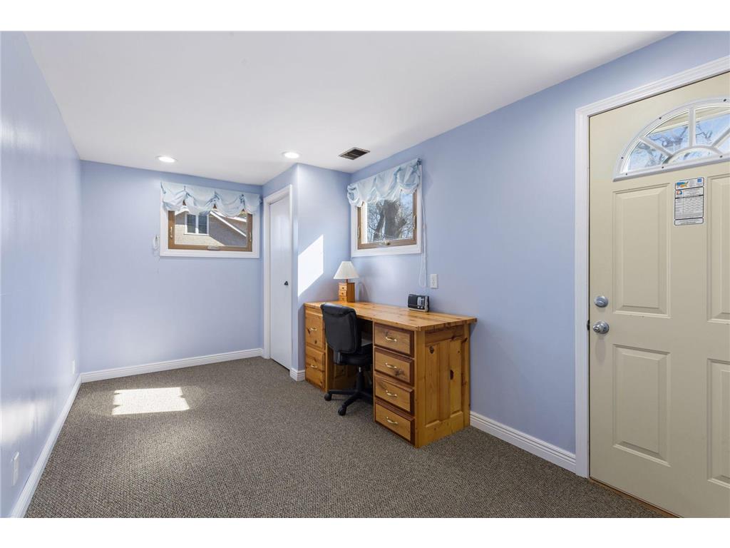 4415 Victoria Street N Shoreview MN 55126 7064650 image30