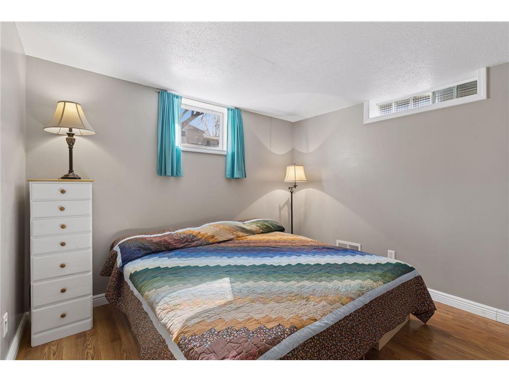4415 Victoria Street N Shoreview MN 55126 7064650 image33