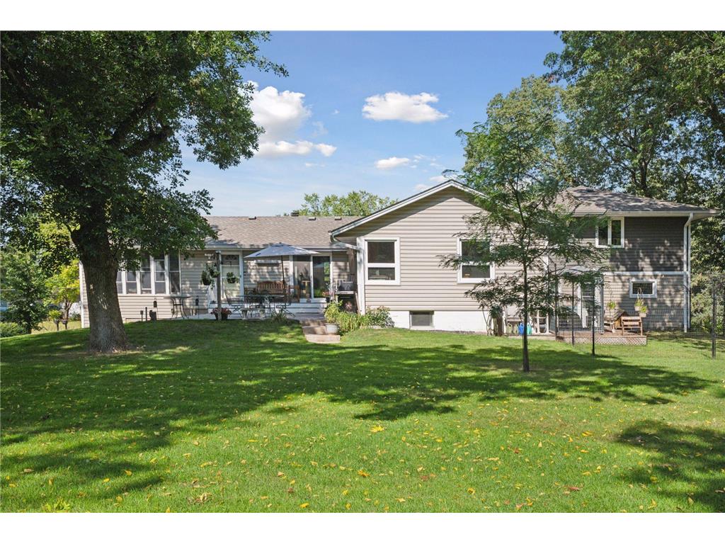 4415 Victoria Street N Shoreview MN 55126 7064650 image36