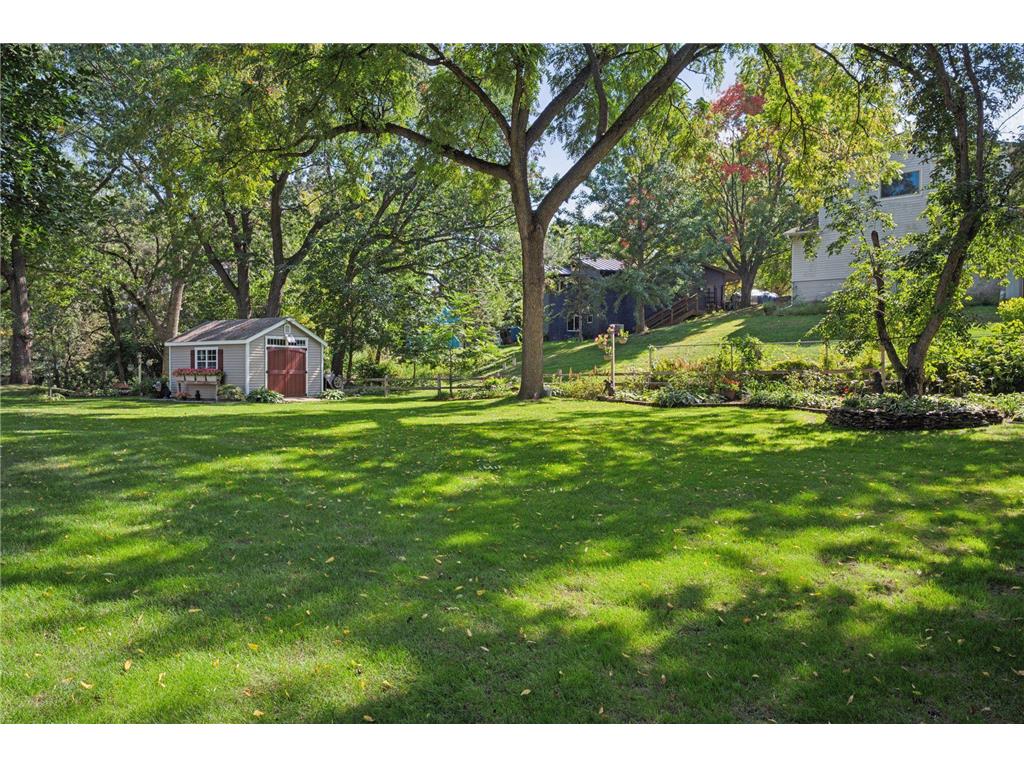 4415 Victoria Street N Shoreview MN 55126 7064650 image39