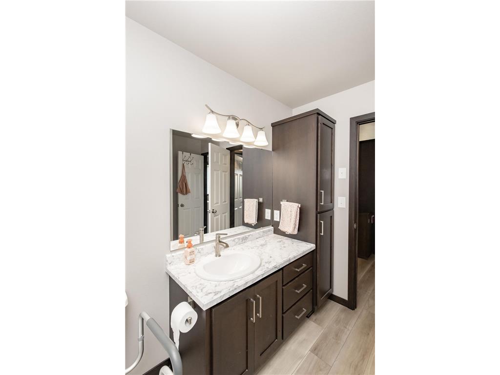 4418 19th Street S Moorhead MN 56560 7102924 image22