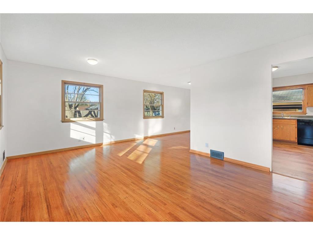 4418 65th Avenue N Brooklyn Center MN 55429 7085507 image3