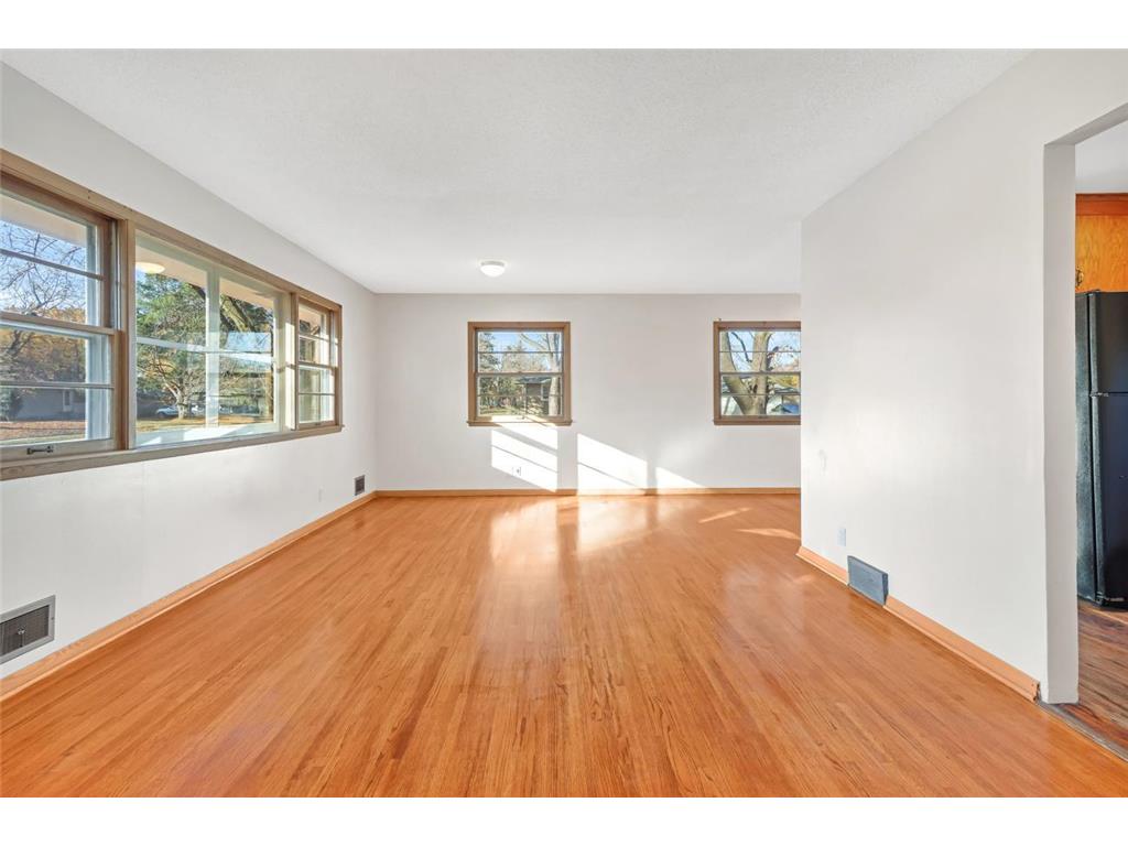 4418 65th Avenue N Brooklyn Center MN 55429 7085507 image4