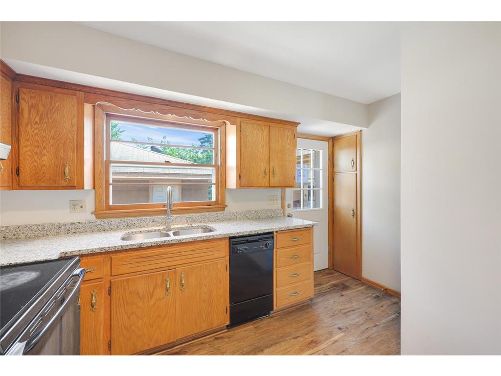4418 65th Avenue N Brooklyn Center MN 55429 7085507 image8