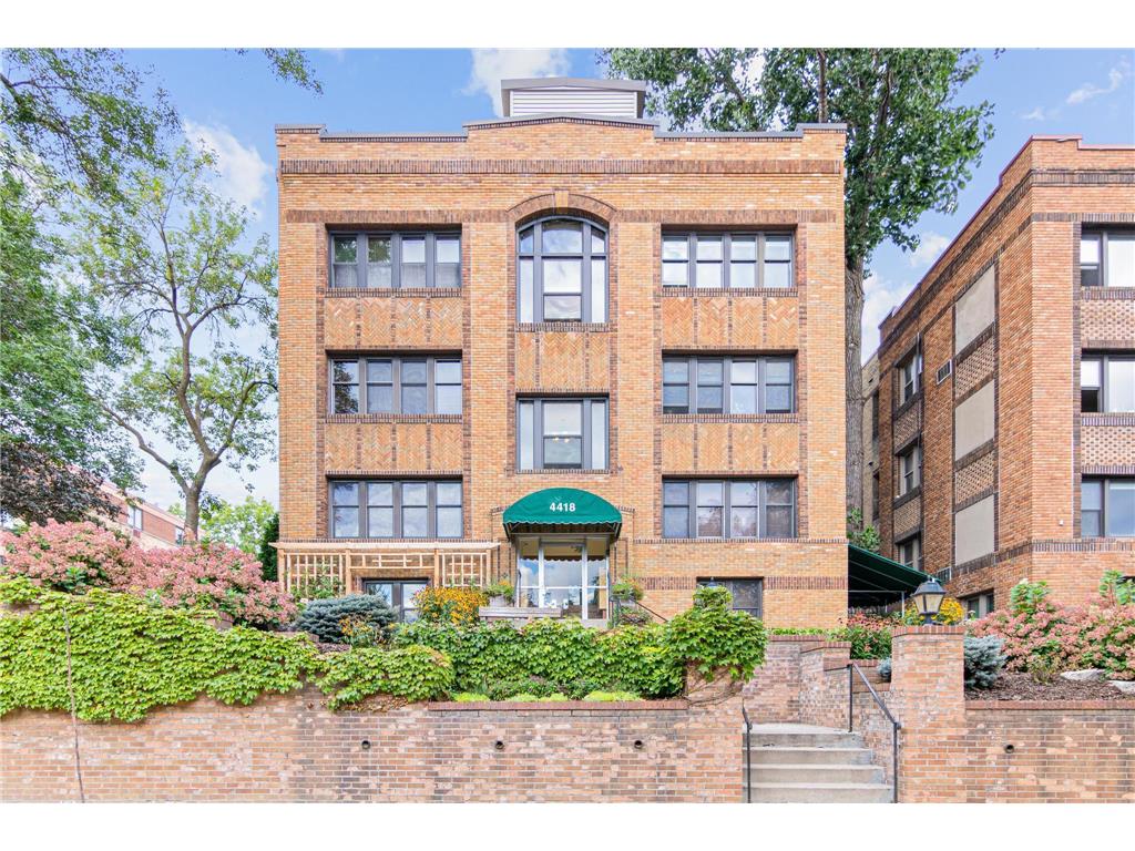 4418 W Lake Harriet Parkway #105 Minneapolis MN 55410 - Harriet Lake 6597074 image1