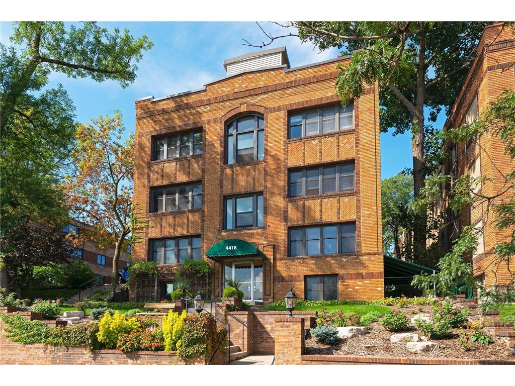 4418 W Lake Harriet Parkway #206 Minneapolis MN 55410 - Harriet Lake 6591853 image1