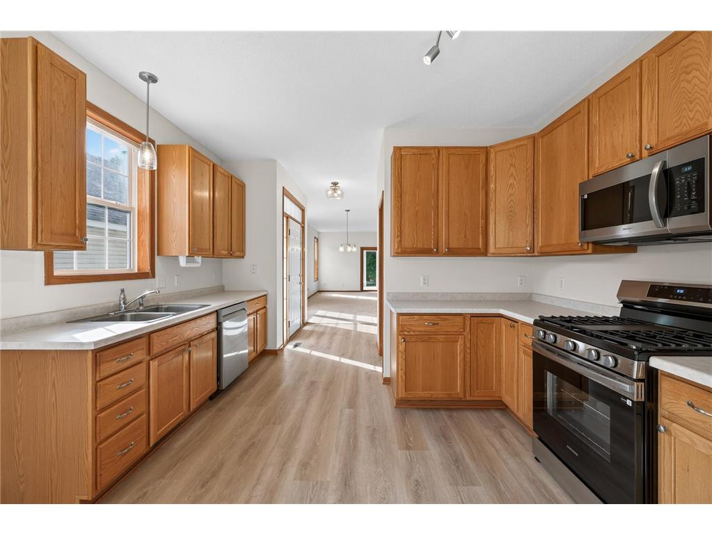 442 Meadowood Lane Burnsville MN 55337 7094293 image10