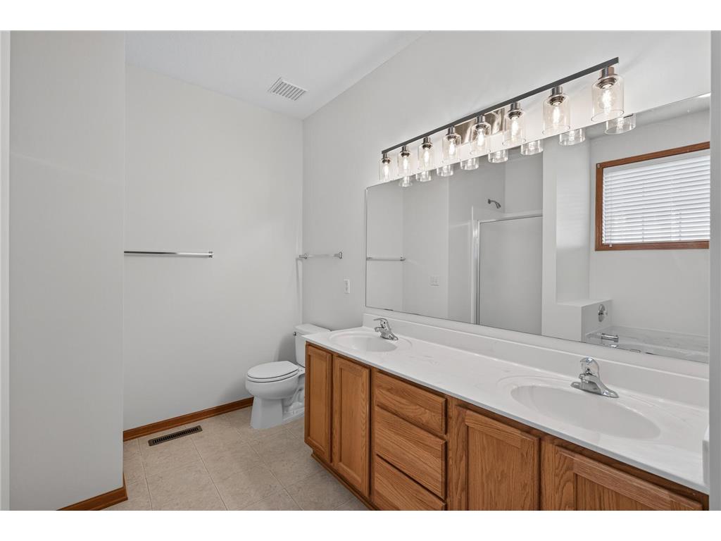 442 Meadowood Lane Burnsville MN 55337 7094293 image25