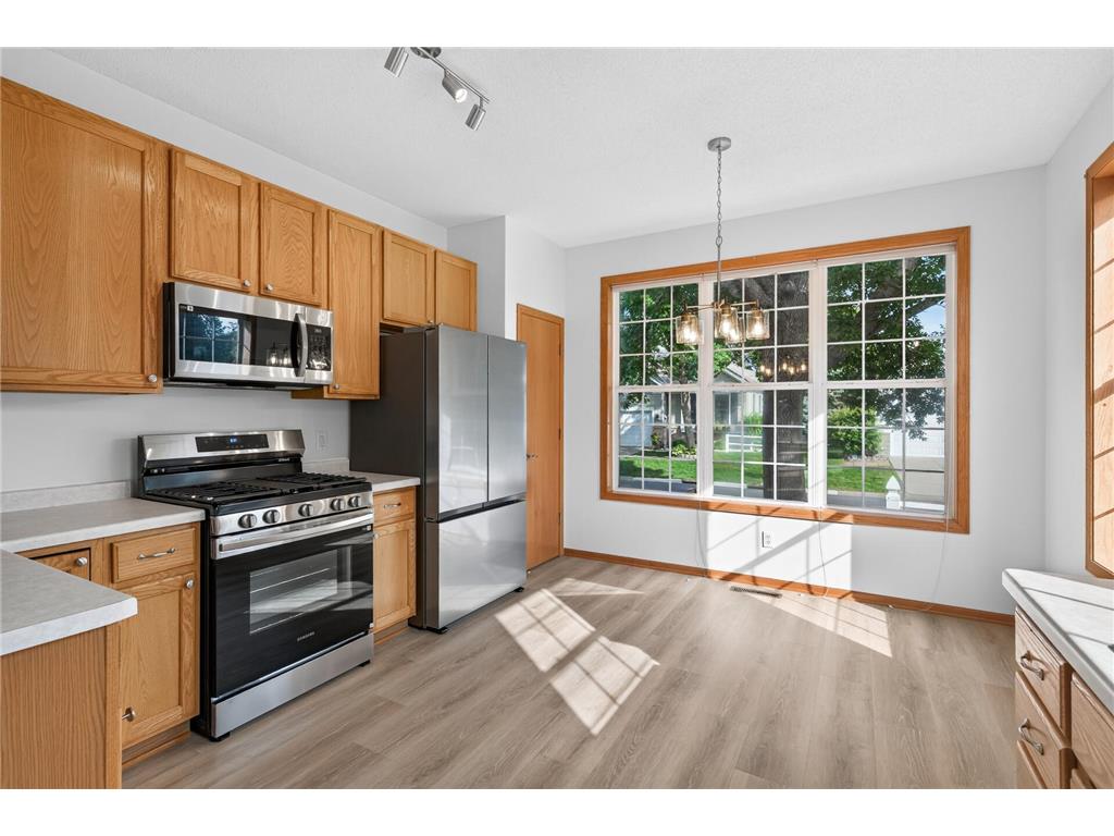 442 Meadowood Lane Burnsville MN 55337 7094293 image5