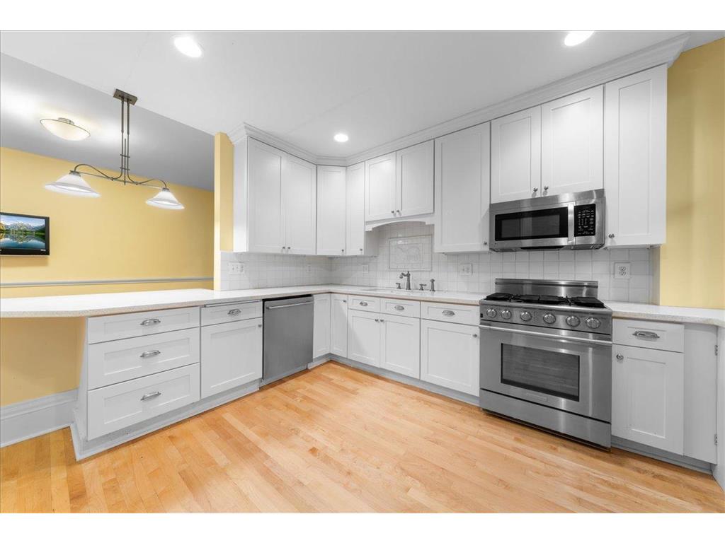 442 Summit Avenue #4 Saint Paul MN 55102 6807911 image21