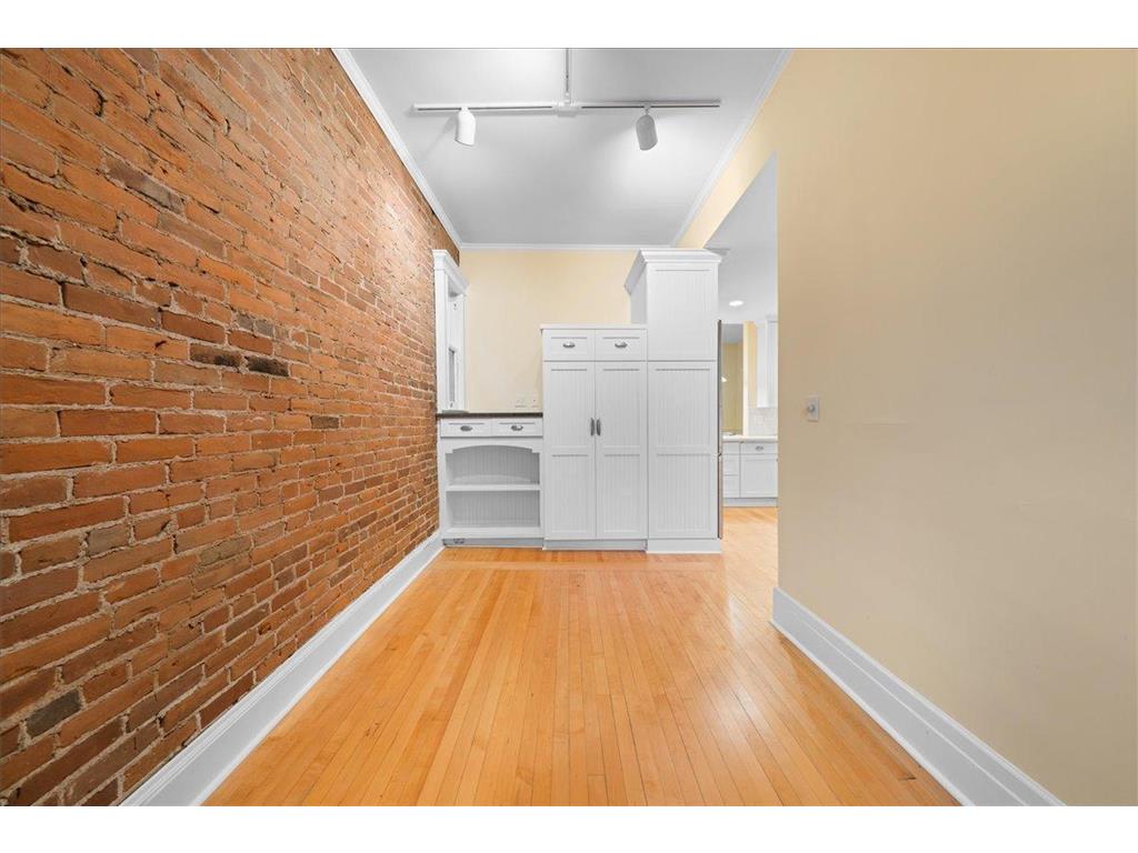 442 Summit Avenue #4 Saint Paul MN 55102 6807911 image24