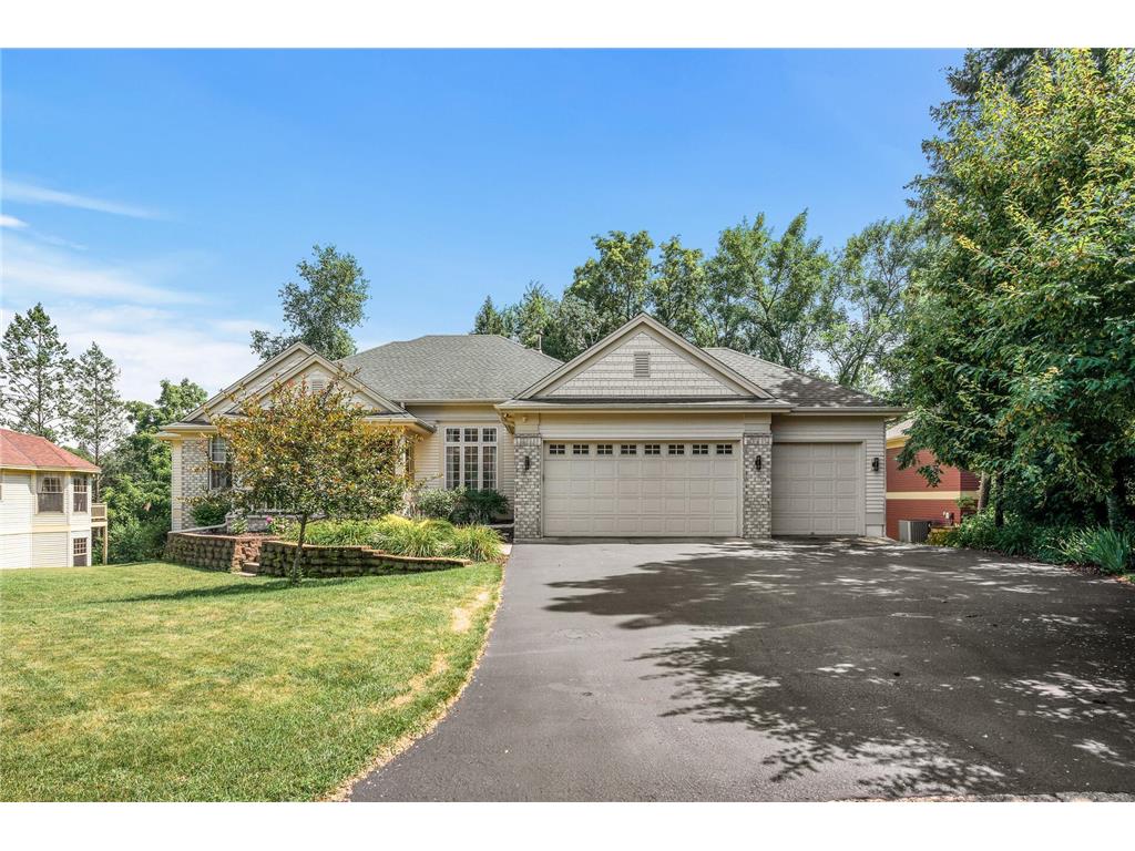 442 Vadnais Lake Drive Vadnais Heights MN 55127 6760054 image1