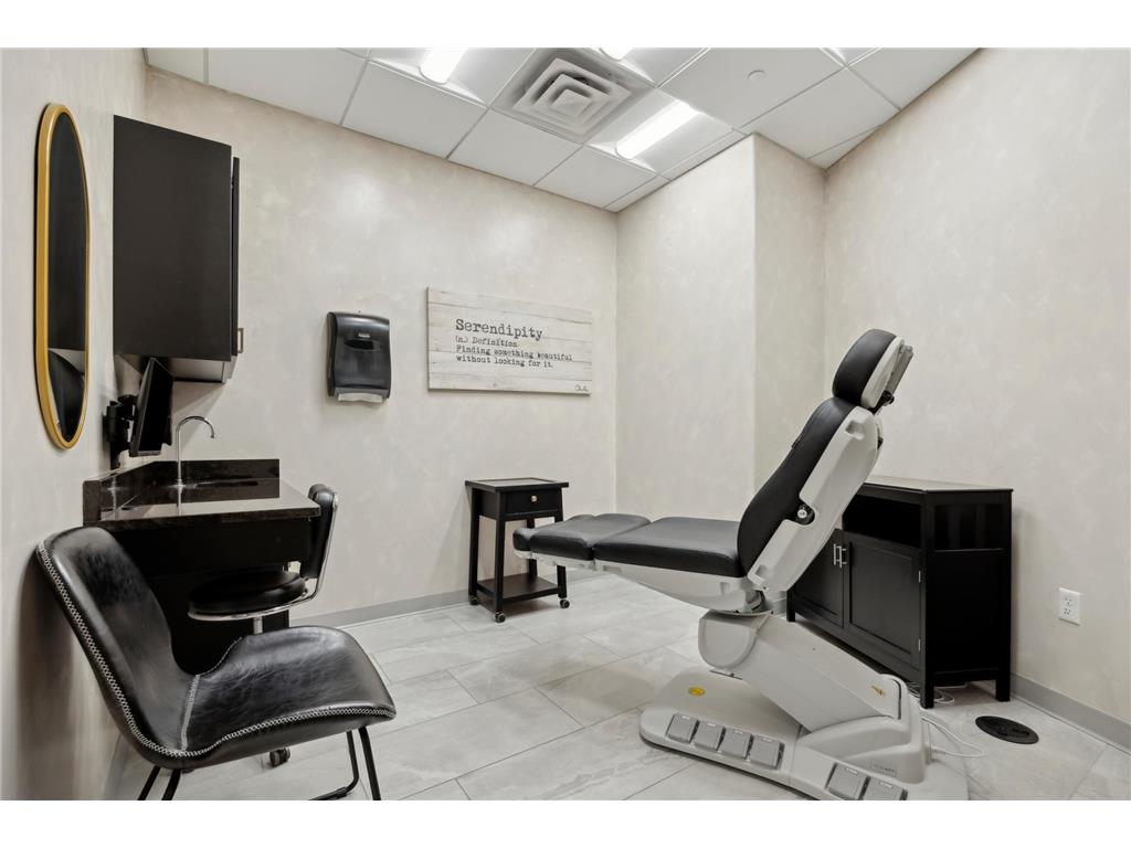 4420 Valley View Road Edina MN 55424 7007180 image20