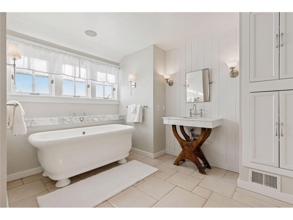 4422 Thomas Avenue S Minneapolis MN 55410 6817986 image30