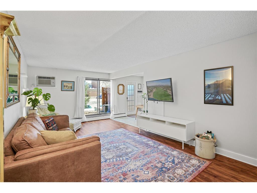 4424 Cedar Lake Road S #1 Saint Louis Park MN 55416 6574369 image1