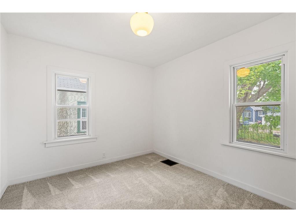 4424 Russell Avenue N Minneapolis MN 55412 7073969 image21