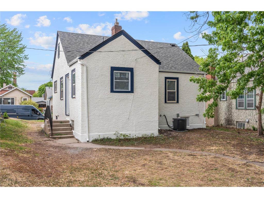 4424 Russell Avenue N Minneapolis MN 55412 7073969 image37