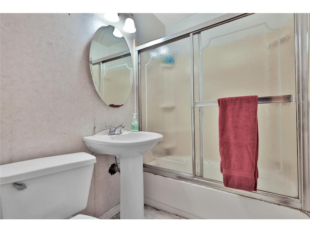 4425 5th Street NE Columbia Heights MN 55421 7044847 image9