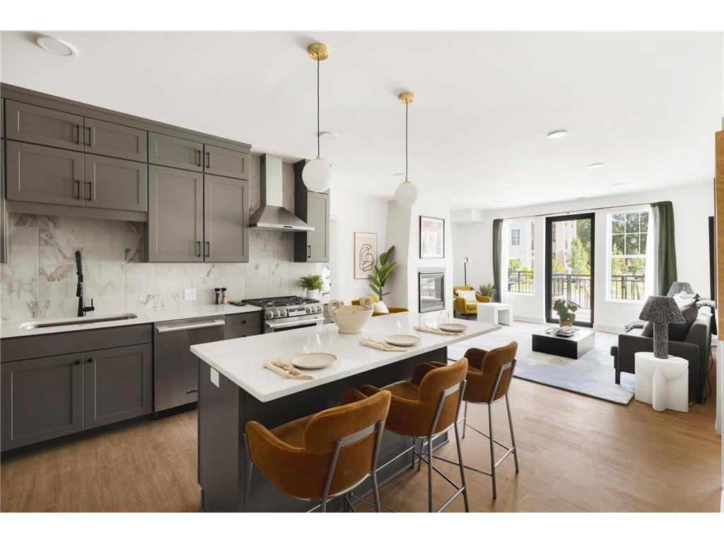 4425 Valley View Road 305, Edina, MN 55424 MLS 6395490 Edina Realty