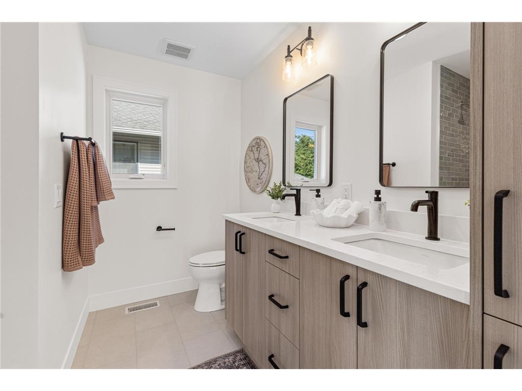 4425 Zenith Avenue S Minneapolis MN 55410 7005435 image31