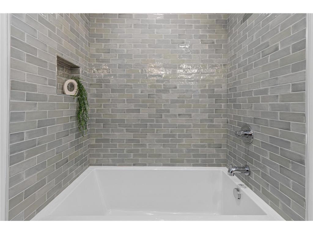 4425 Zenith Avenue S Minneapolis MN 55410 7005435 image32