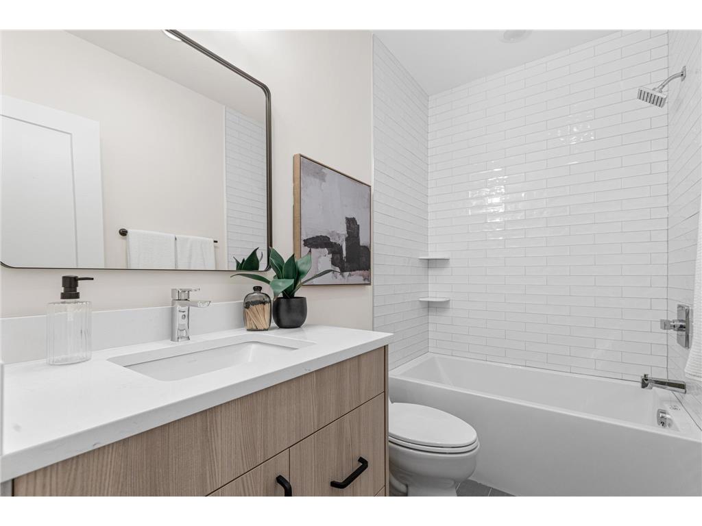 4425 Zenith Avenue S Minneapolis MN 55410 7005435 image34