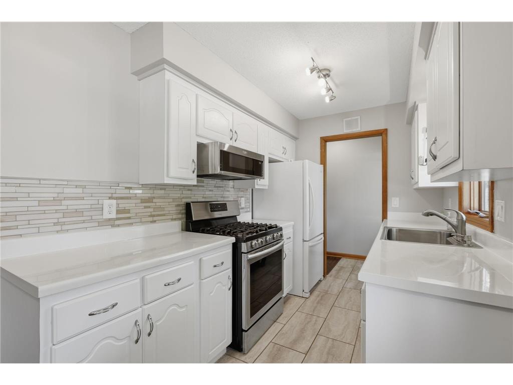 443 Cord Circle New Brighton MN 55112 7114884 image10