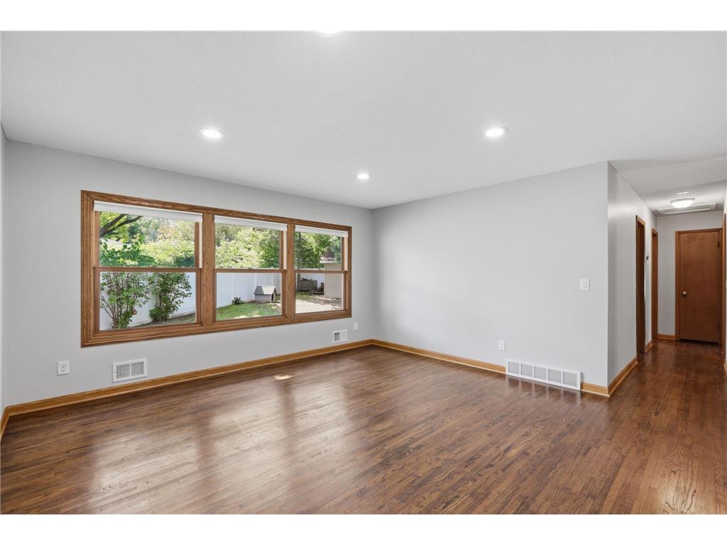 443 Cord Circle New Brighton MN 55112 7114884 image3