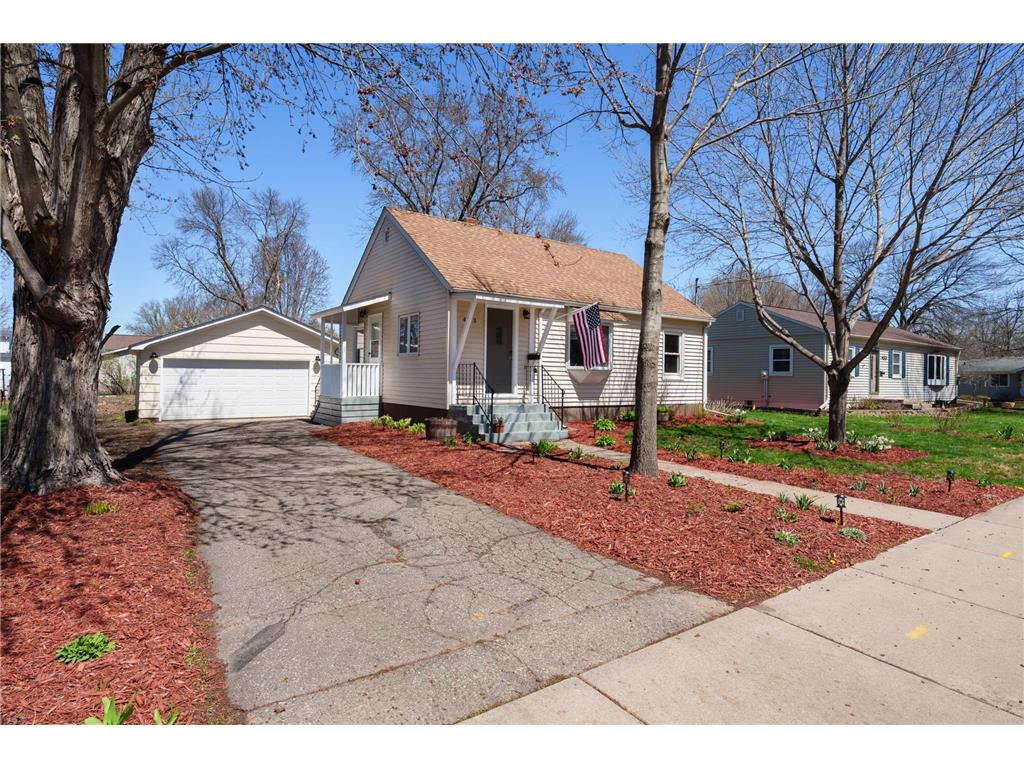 443 E 6th Street New Richmond WI 54017 6707789 image1