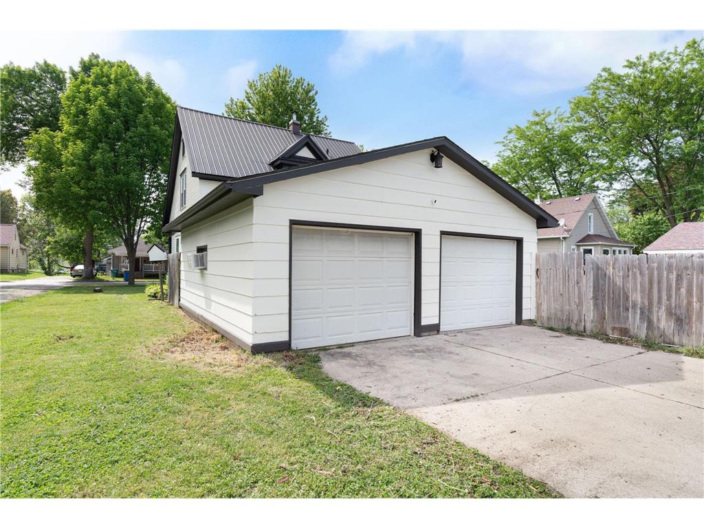443 N Pine Avenue Owatonna MN 55060 7081560 image3