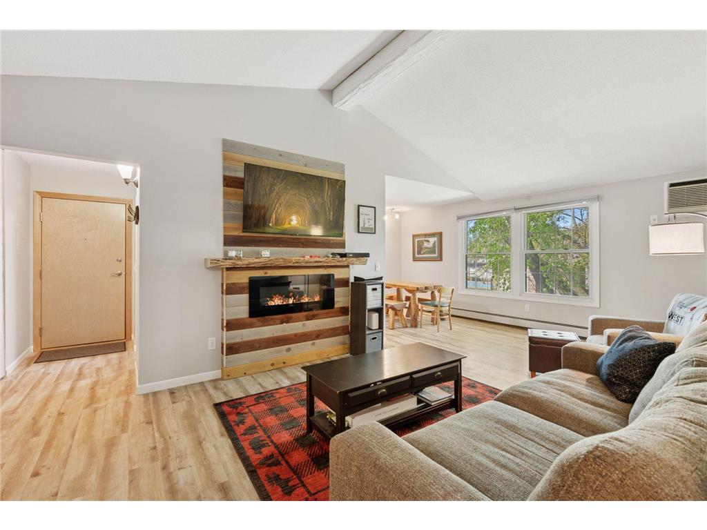 4430 Cedar Lake Road S #6 Saint Louis Park MN 55416 6820301 image1